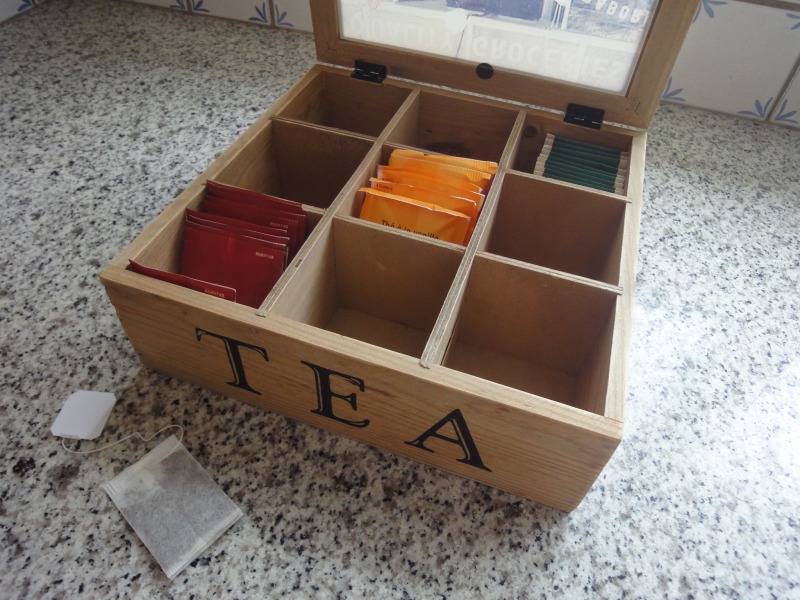 Boîte à thé en bois et couvercle en verre