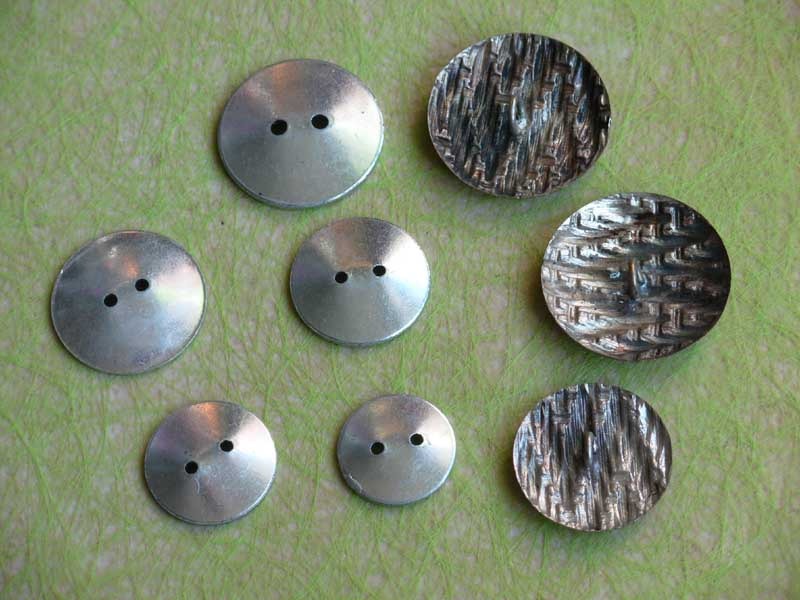 Boutons de couleur argentée - Feuilles et osier