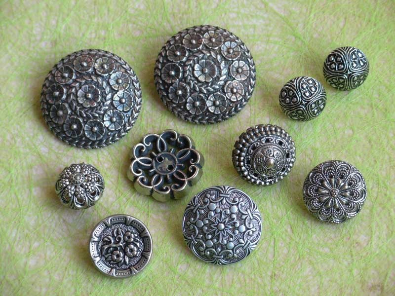 Boutons de couleur argentée - Fleurs