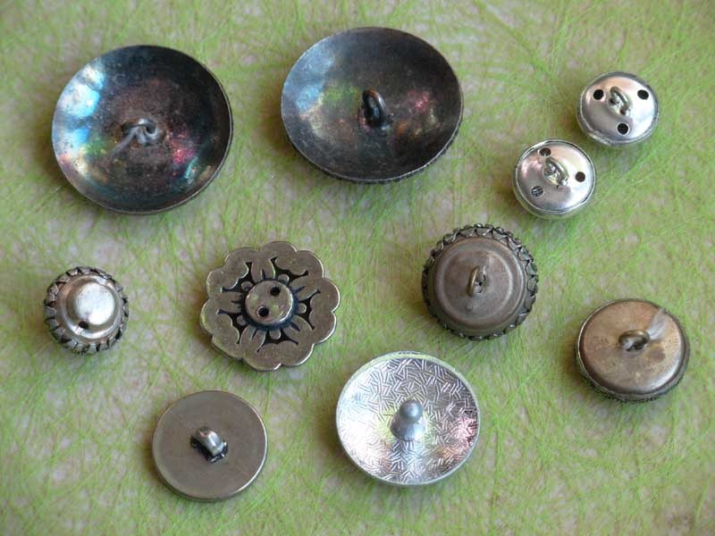 Boutons de couleur argentée - Fleurs