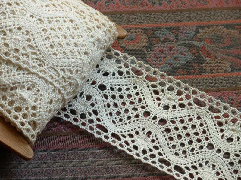 Dentelle mcanique ancienne