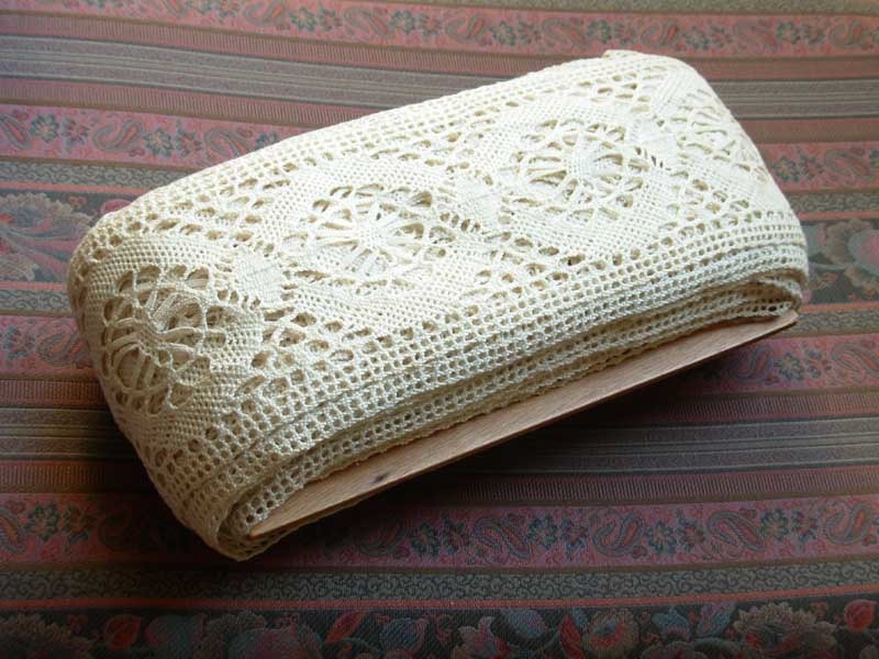 Dentelle mcanique ancienne
