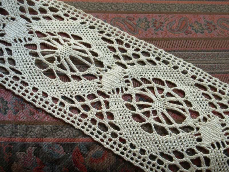 Dentelle mcanique ancienne