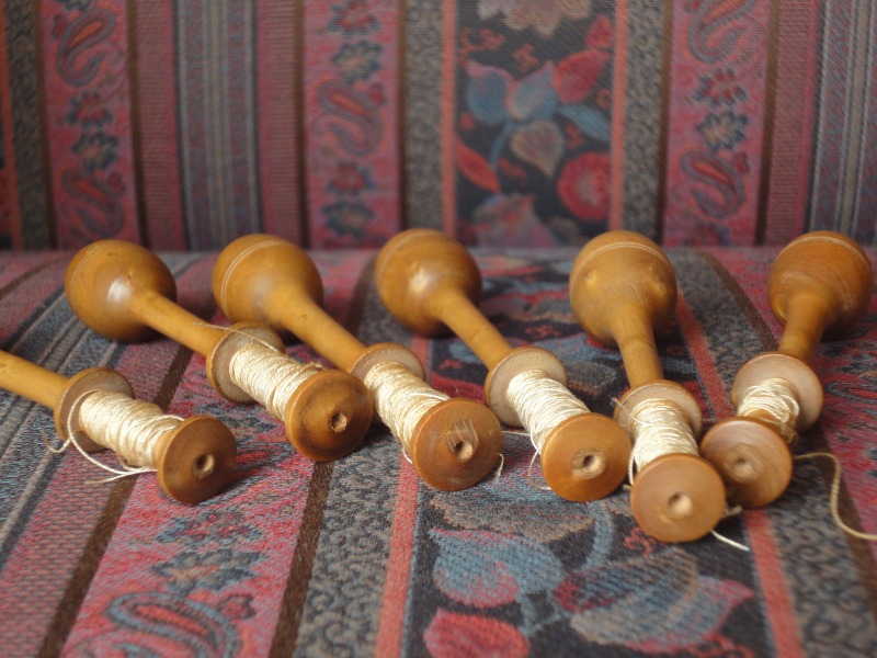 Fuseaux de dentellière en bois