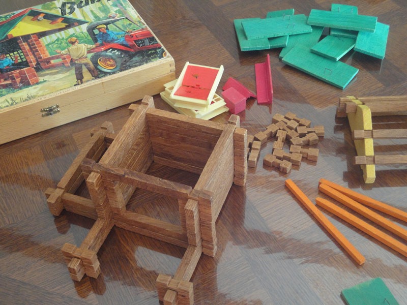 Jeu de construction Maison forestière Jeujura n°1