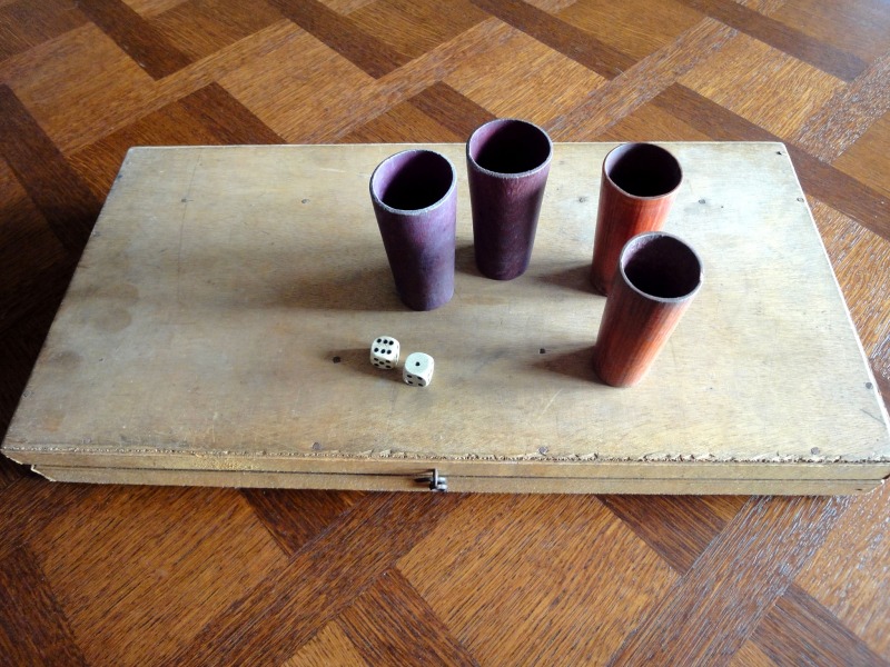 Jeu de dada en bois