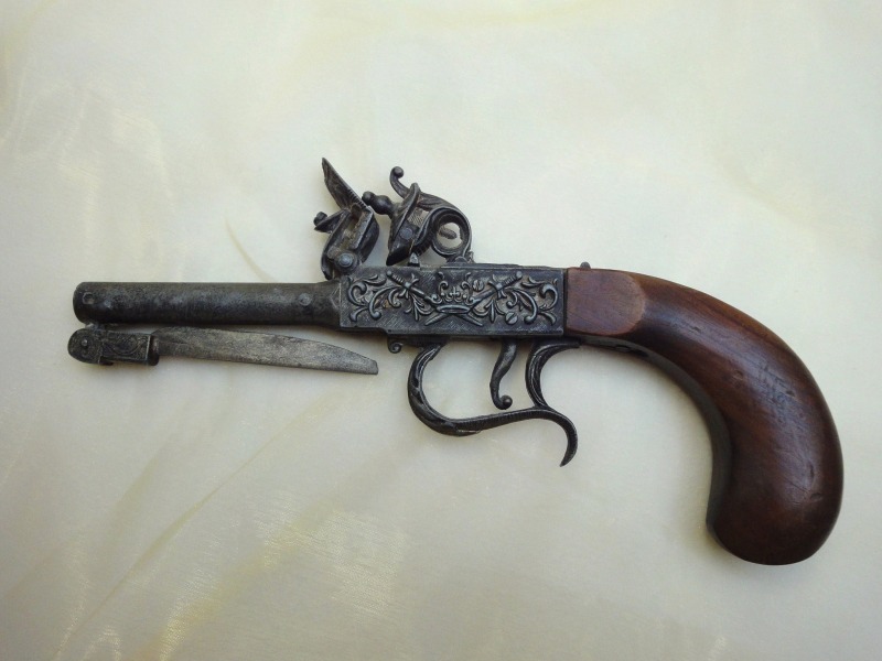 Réplique de pistolet ancien de marine