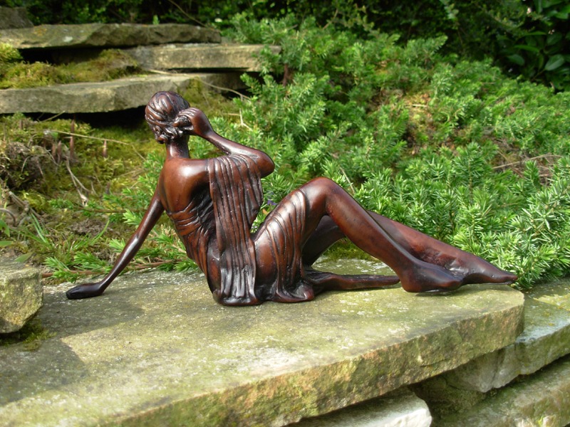 Statuette - Femme au coquillage